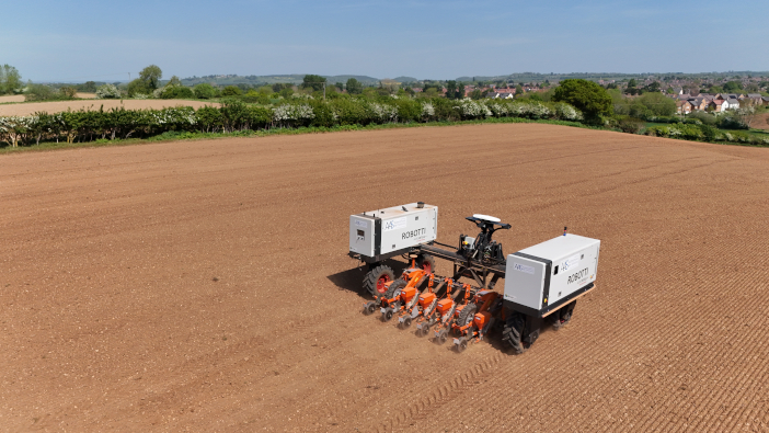 Tractor of the Year 2026 – TotYBot – Agrointelli Robotti LR