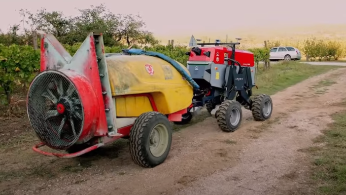 Tractor of the Year 2026 – TotYBot – Coming Robotics AgAR X4