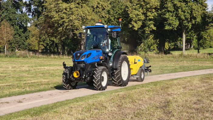 New Holland introduces smart and compact T4 range