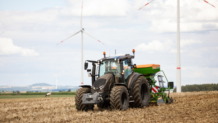 Valtra adds stepless transmission to G Series