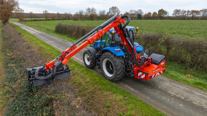 Kuhn adds new 6.1m hedgetrimmer model