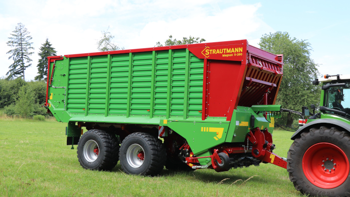 Strautmann extends Magnon forage wagon range